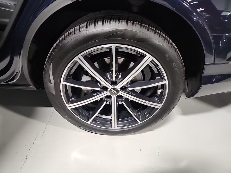 2025 Audi Q7 Premium Plus AWD