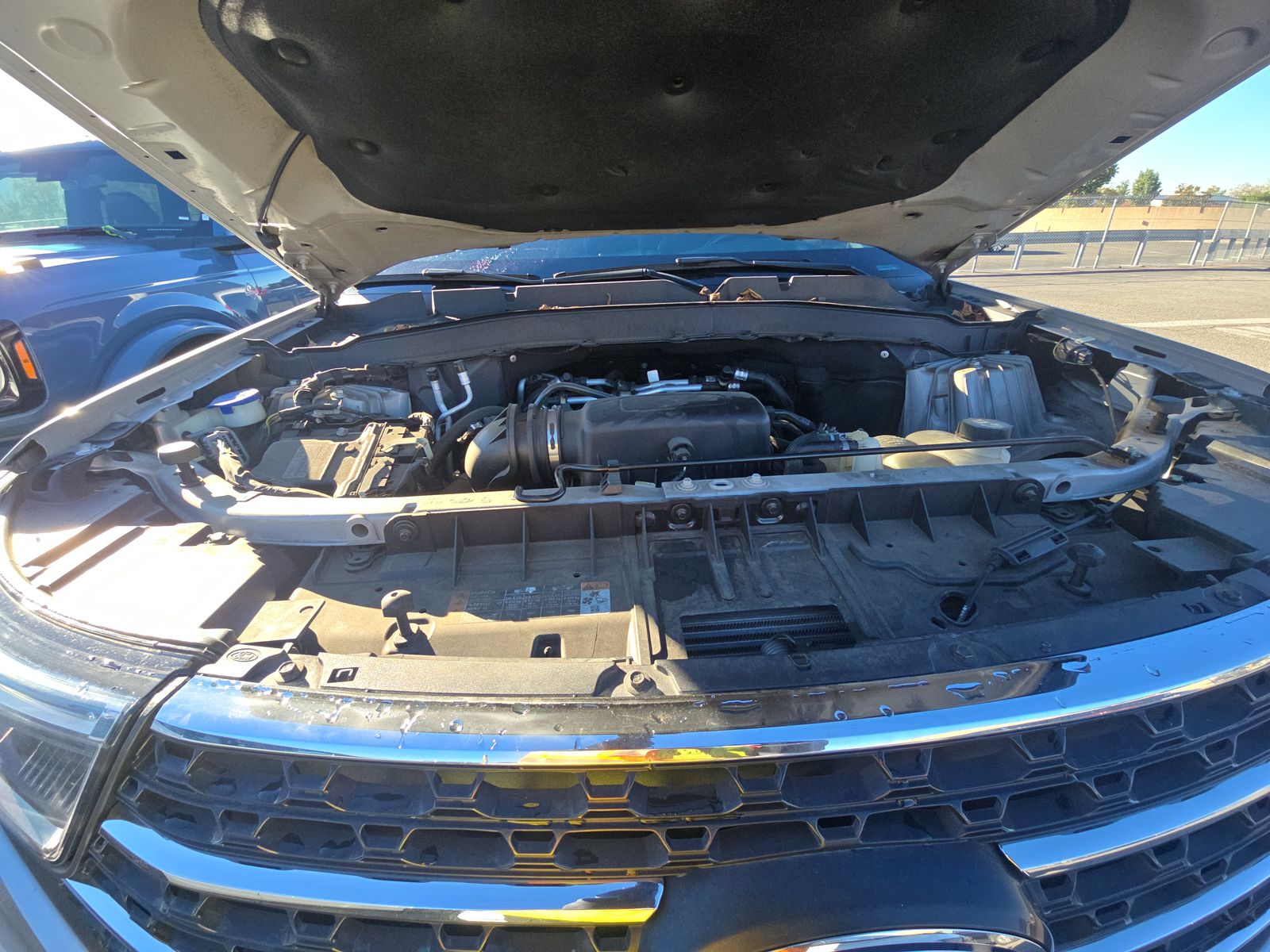 2022 Ford Explorer XLT RWD