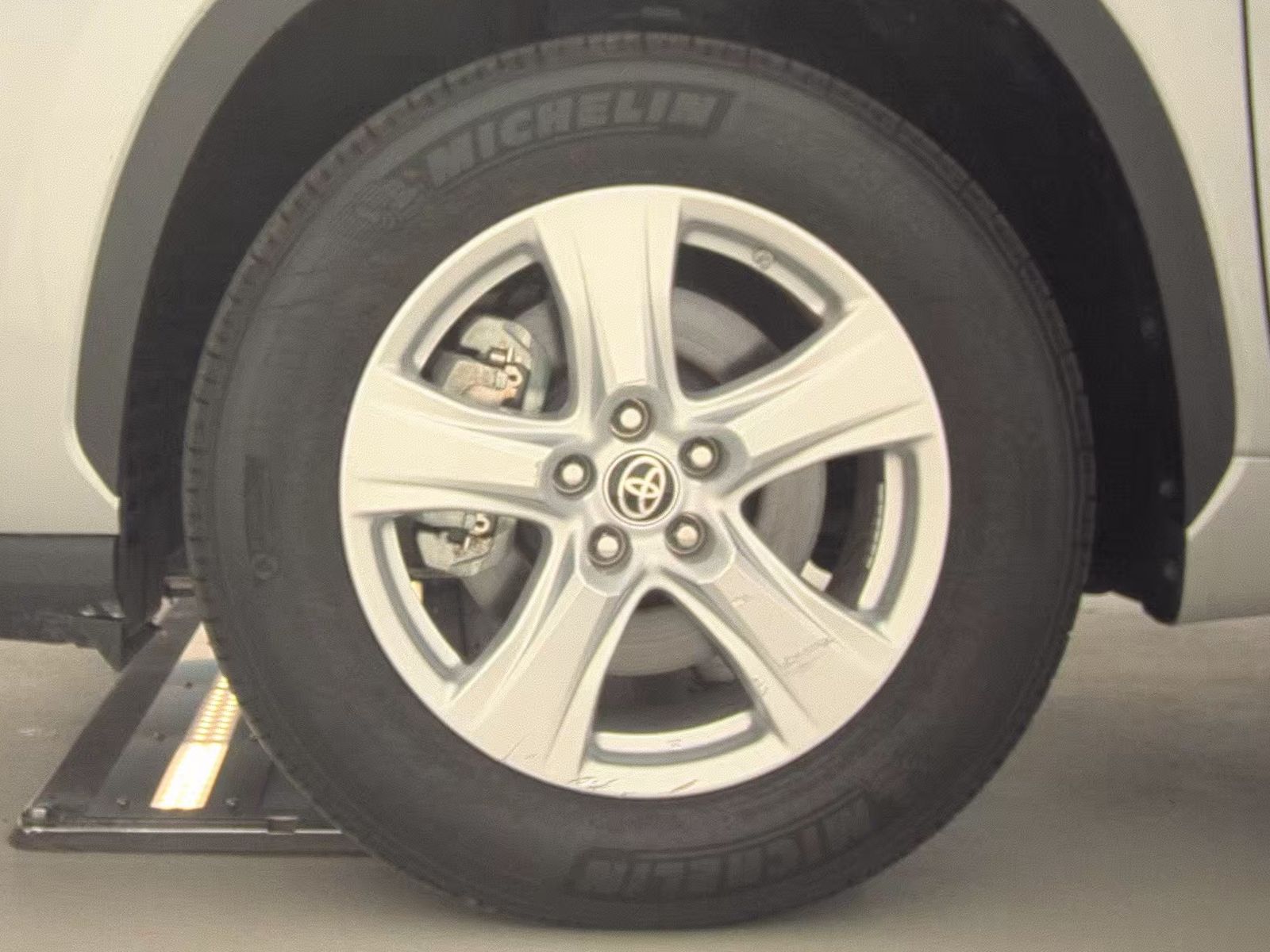 2024 Toyota Highlander LE AWD