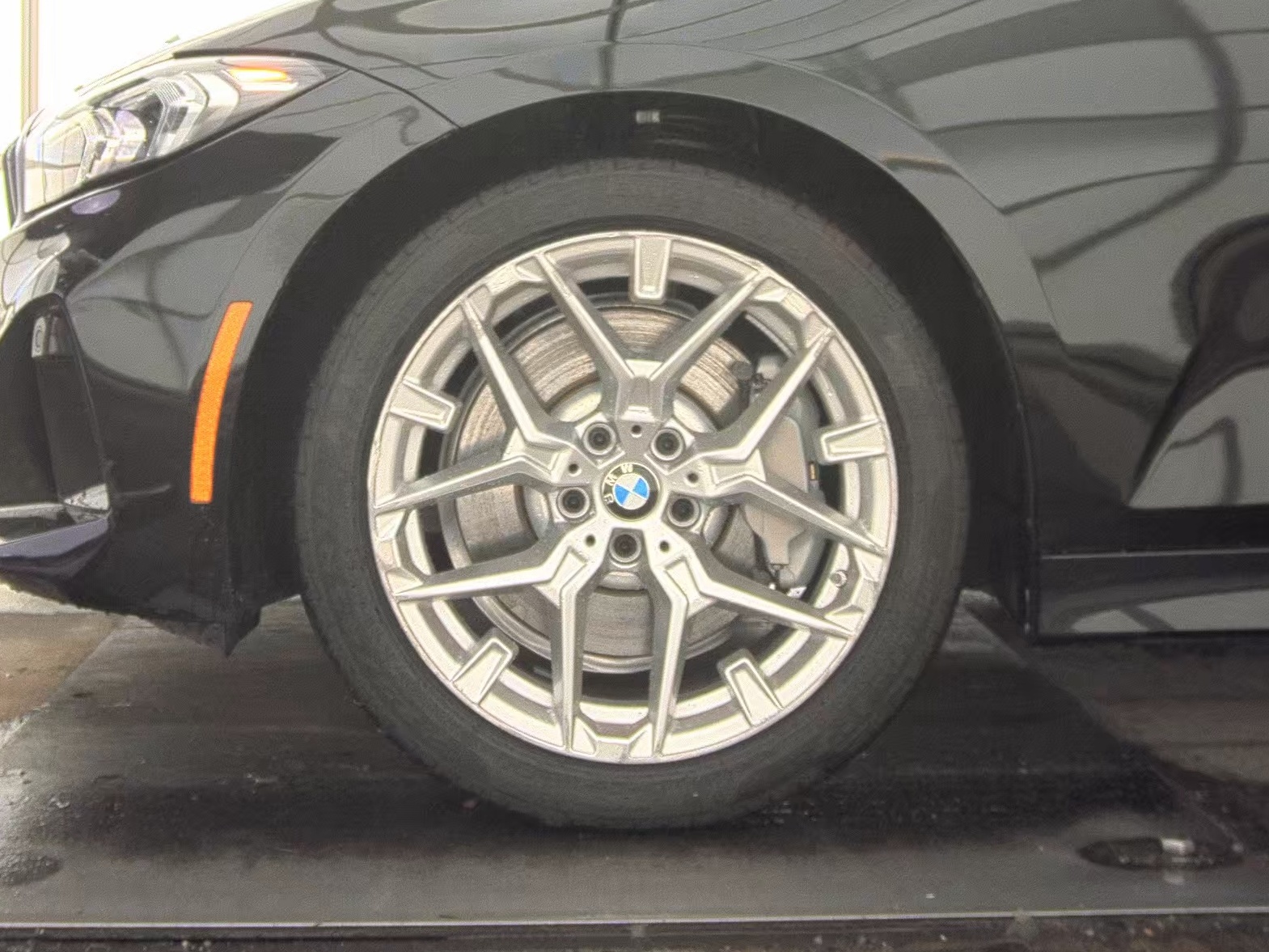 2025 BMW 3 Series 330i RWD