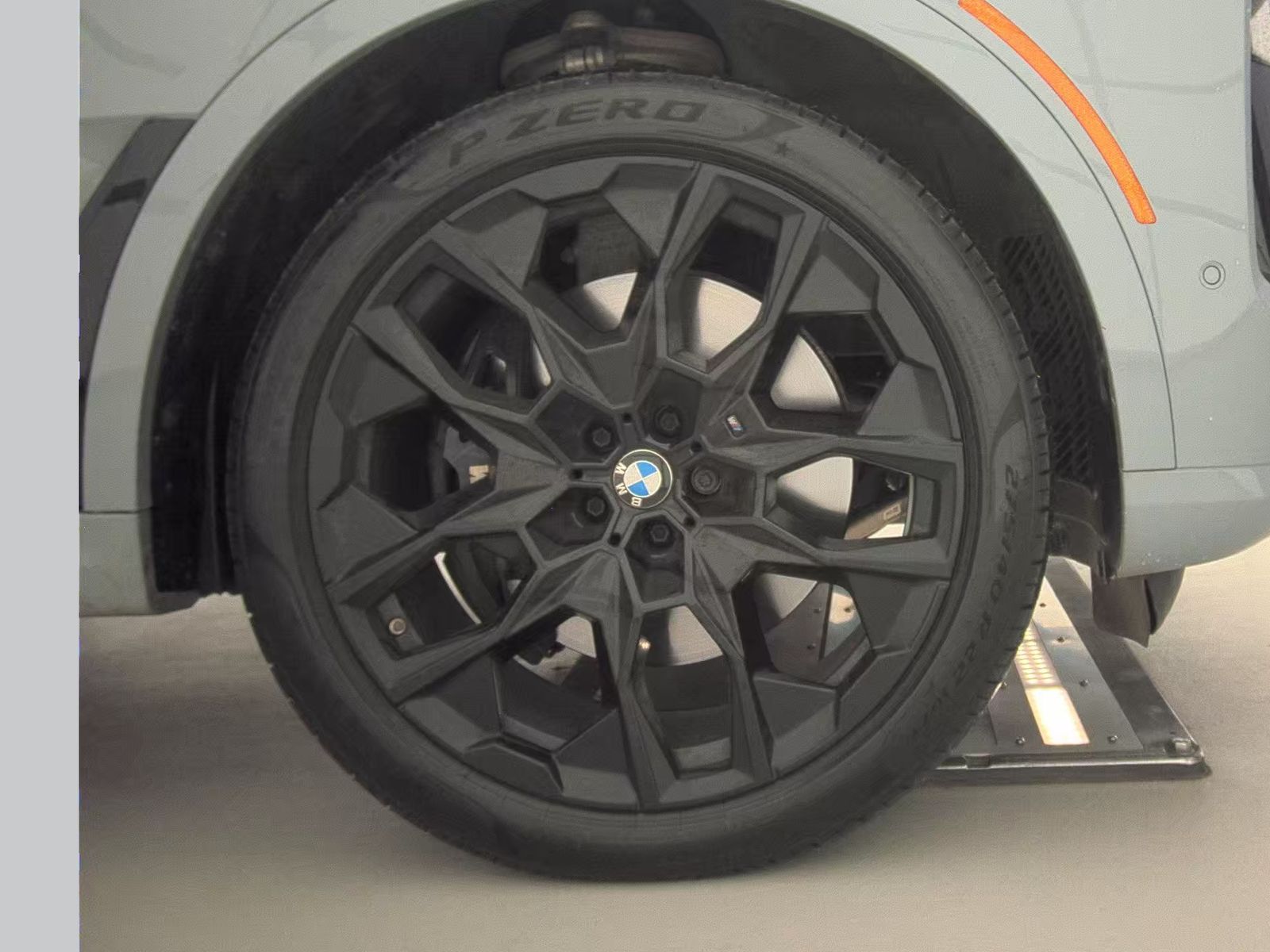 2024 BMW X7 M60i AWD