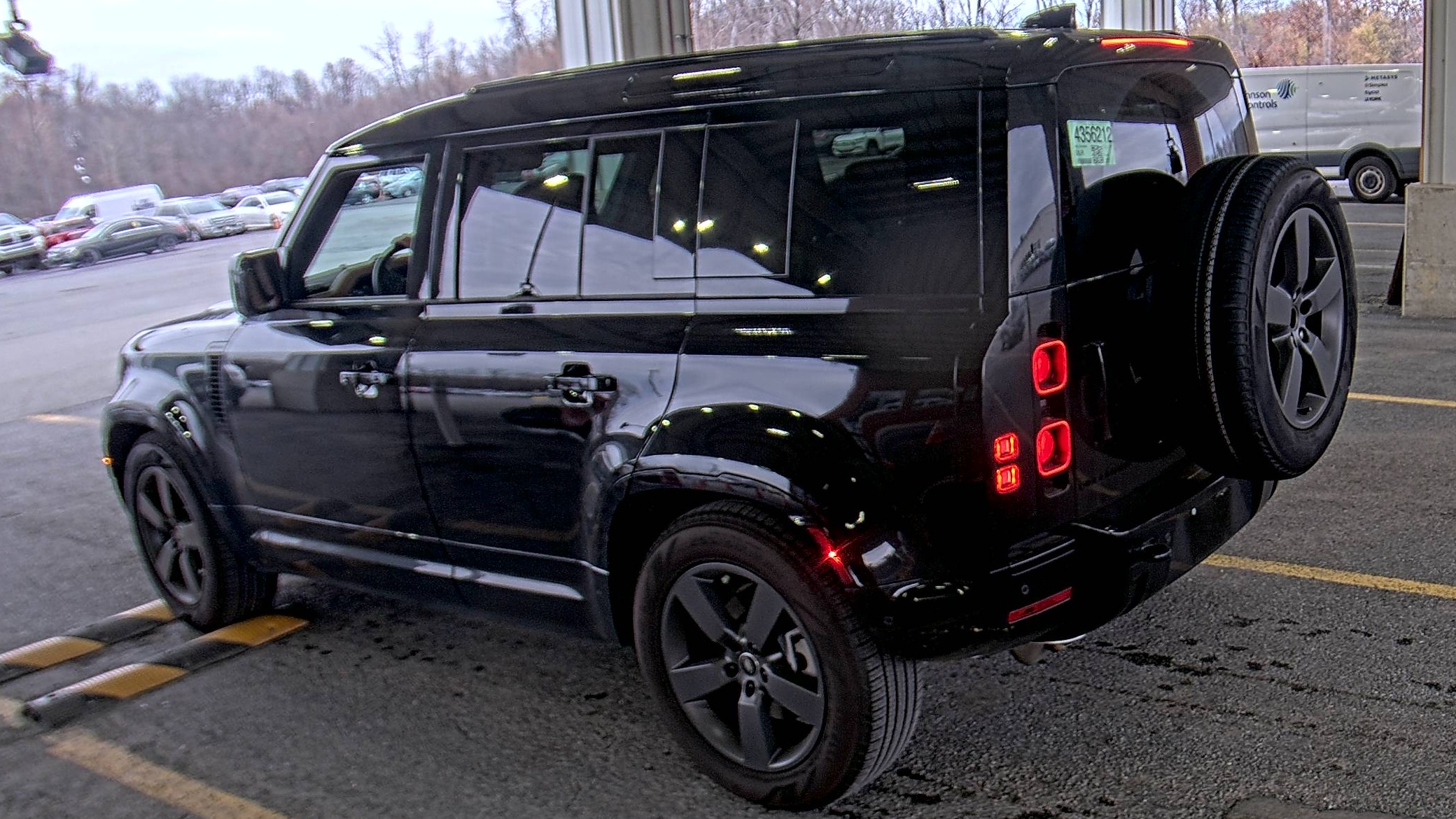 2025 Land Rover Defender 110 X-Dynamic SE AWD