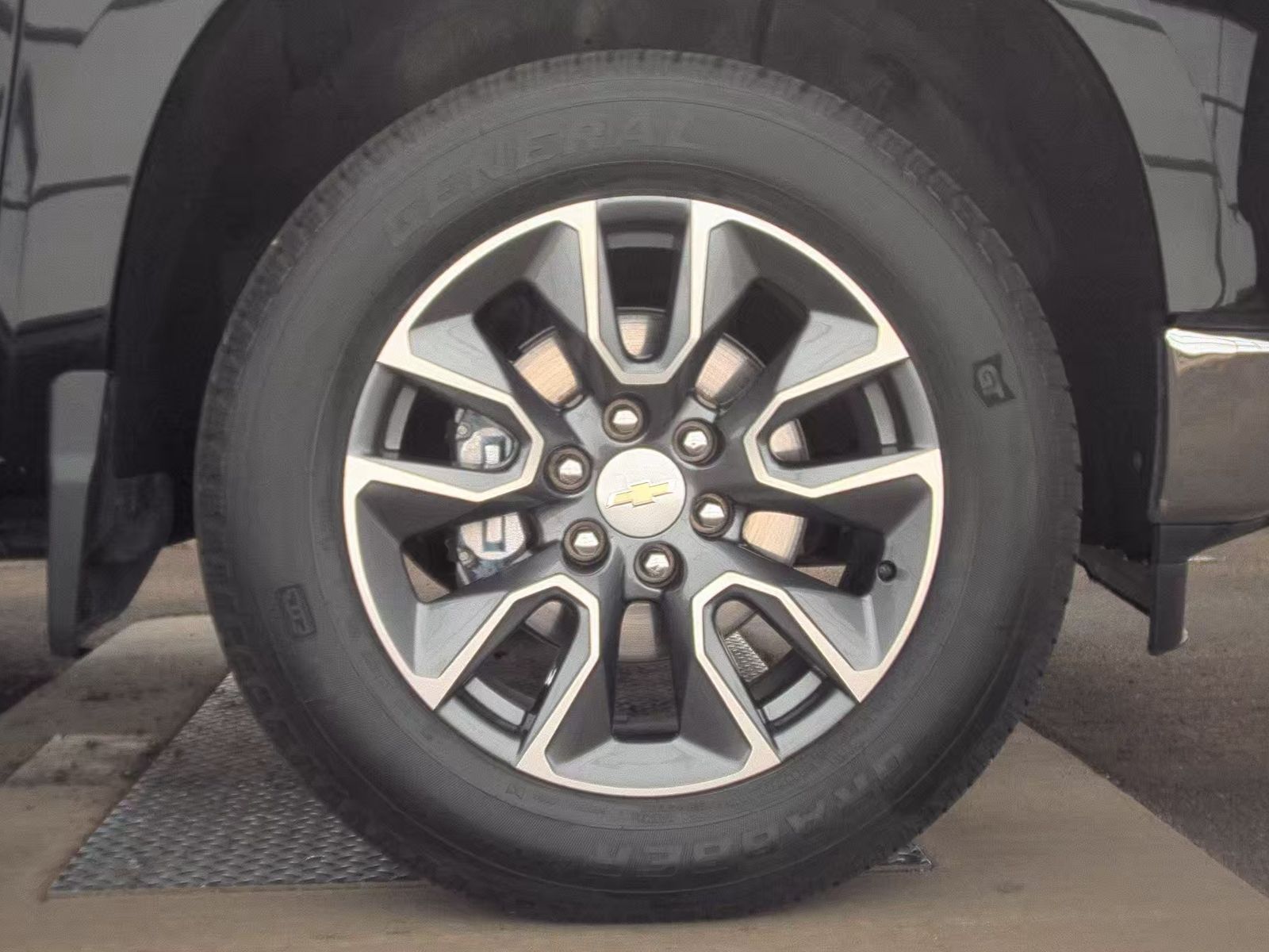 2023 Chevrolet Silverado 1500 LT AWD