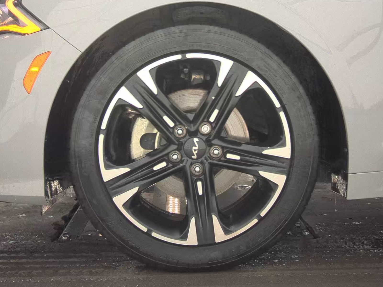 2024 Kia K5 GT-Line FWD