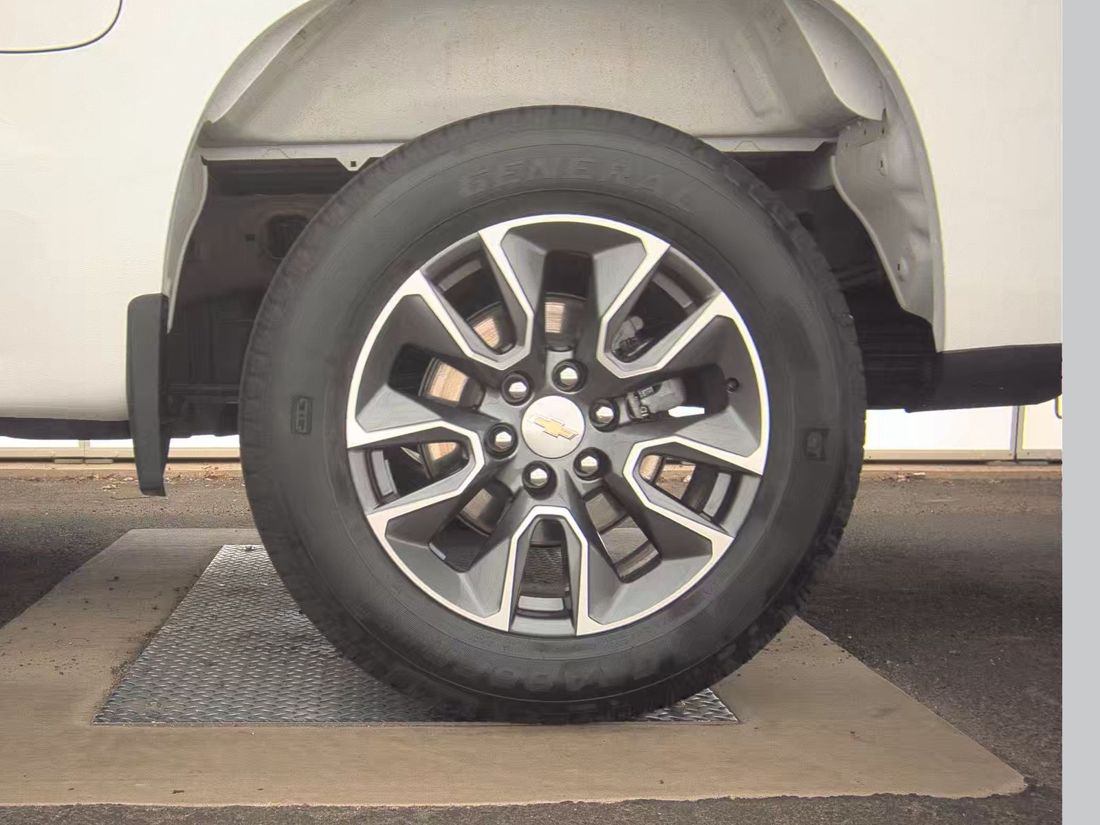 2023 Chevrolet Silverado 1500 LT AWD