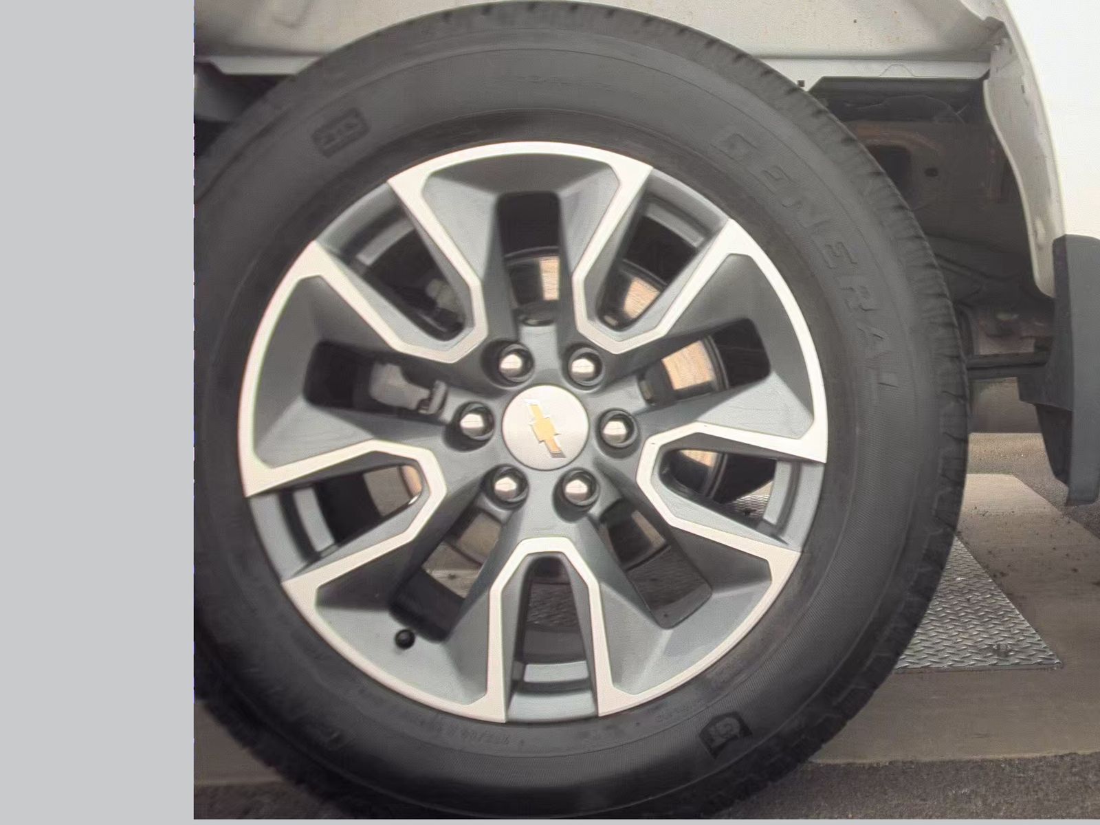 2023 Chevrolet Silverado 1500 LT AWD