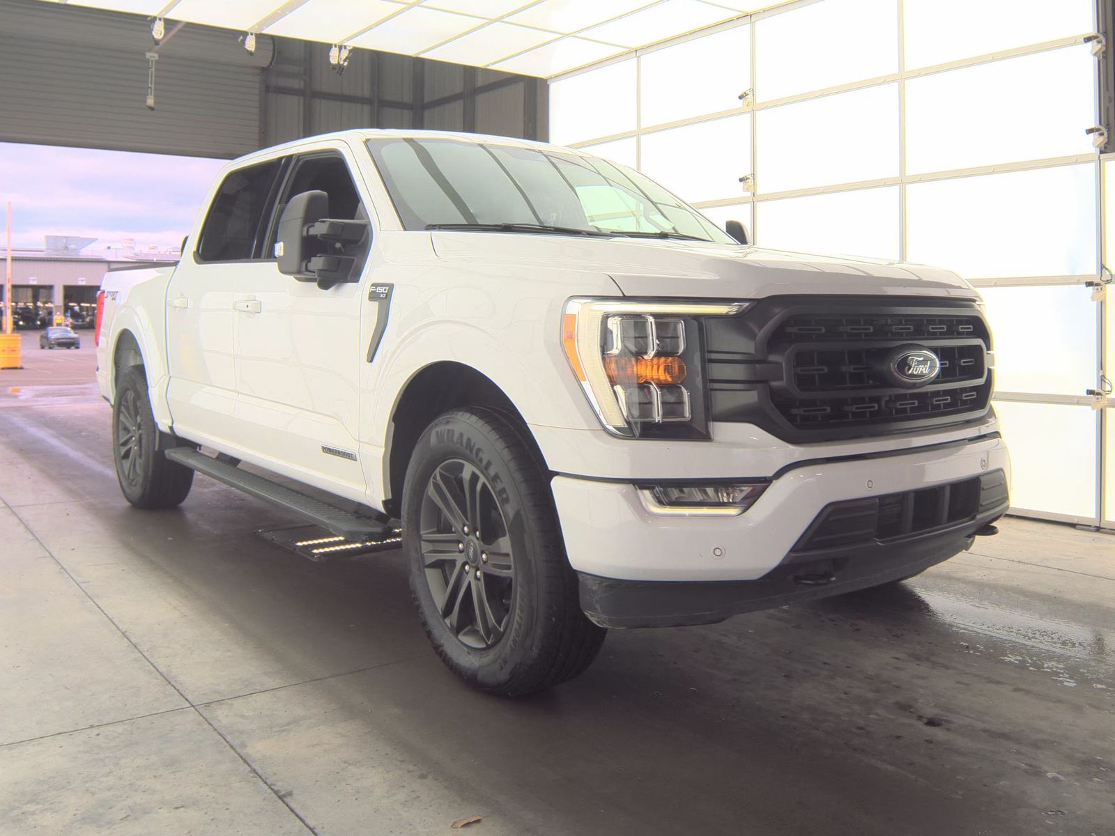 2022 Ford F-150 Hybrid XLT AWD
