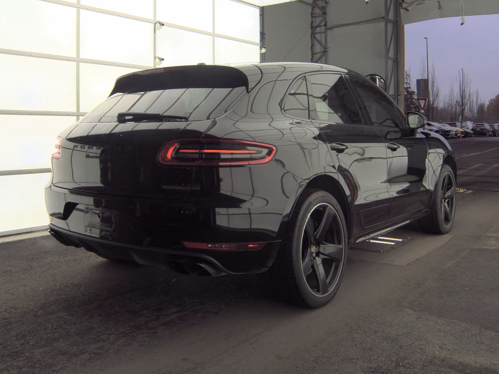 2016 Porsche Macan Turbo AWD