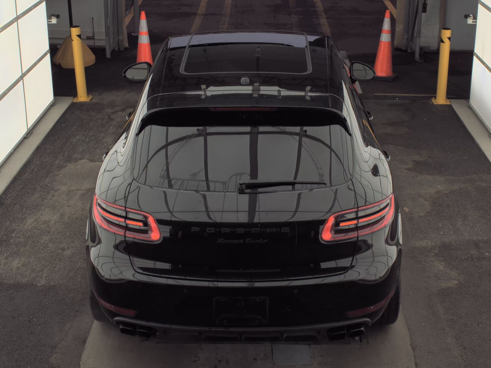 2016 Porsche Macan Turbo AWD