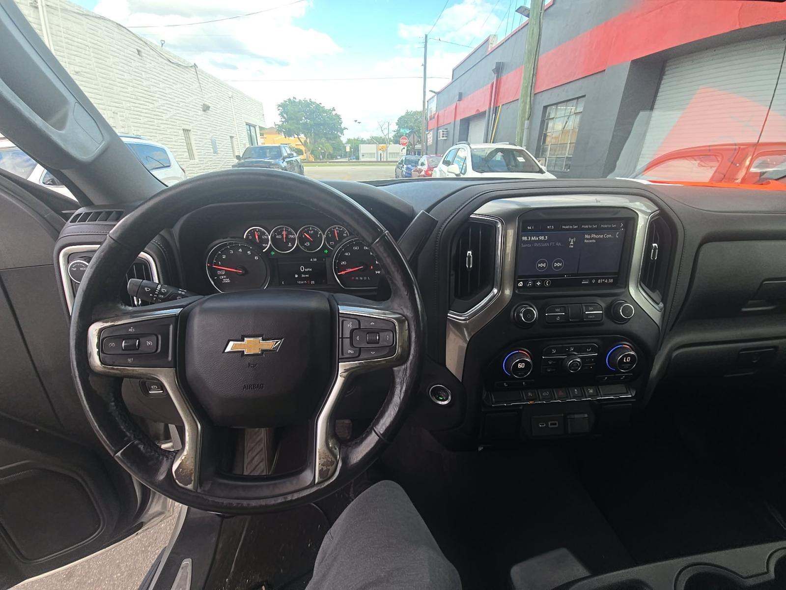 2022 Chevrolet Silverado 1500 LT AWD