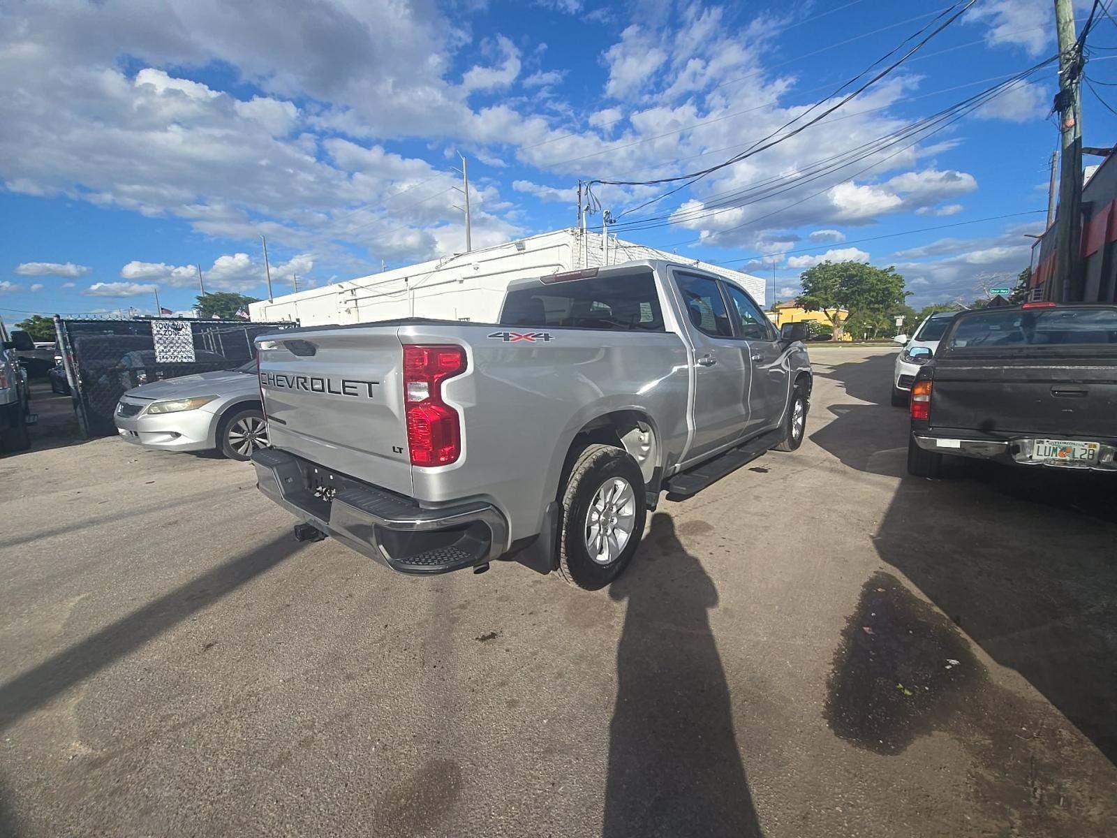 2022 Chevrolet Silverado 1500 LT AWD