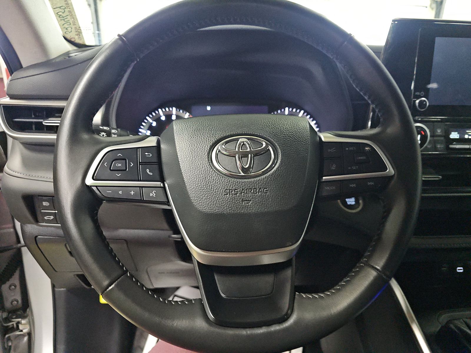 2024 Toyota Highlander LE AWD