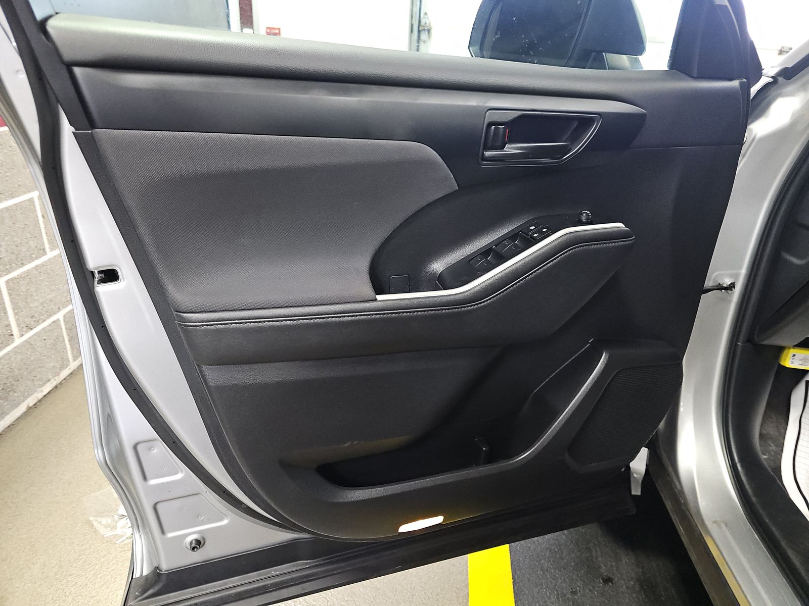 2024 Toyota Highlander LE AWD