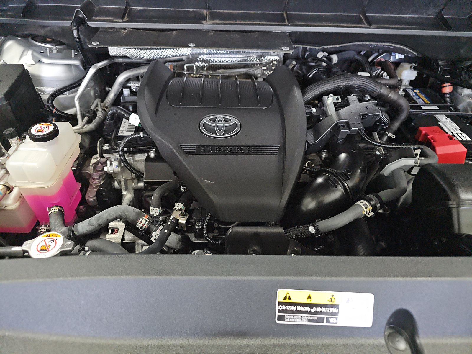 2024 Toyota Highlander LE AWD