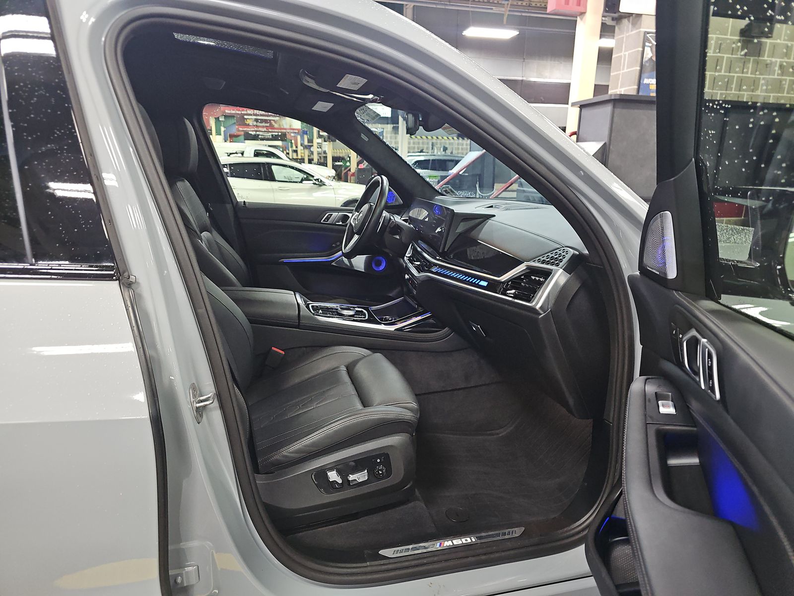 2024 BMW X7 M60i AWD