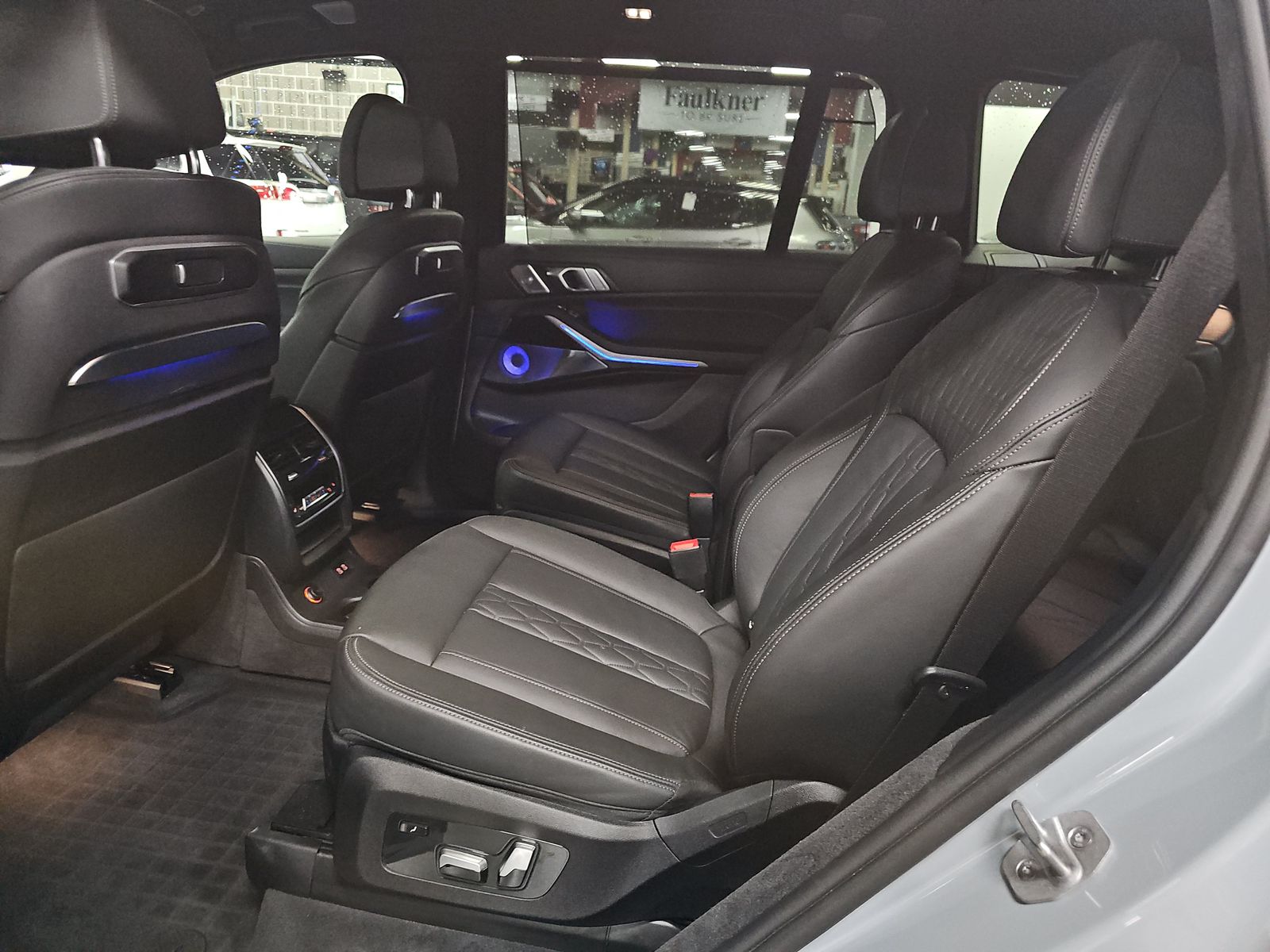 2024 BMW X7 M60i AWD