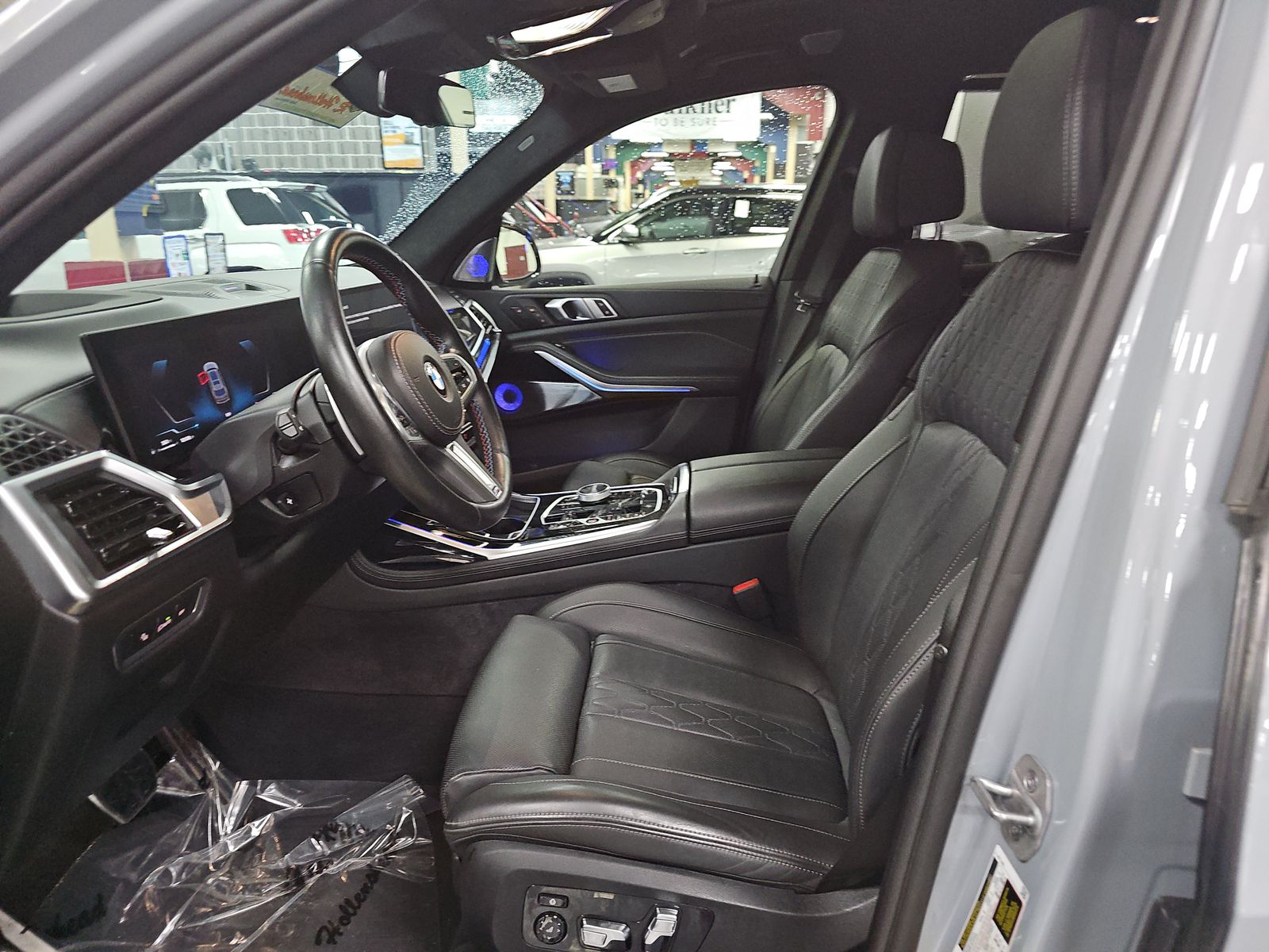 2024 BMW X7 M60i AWD