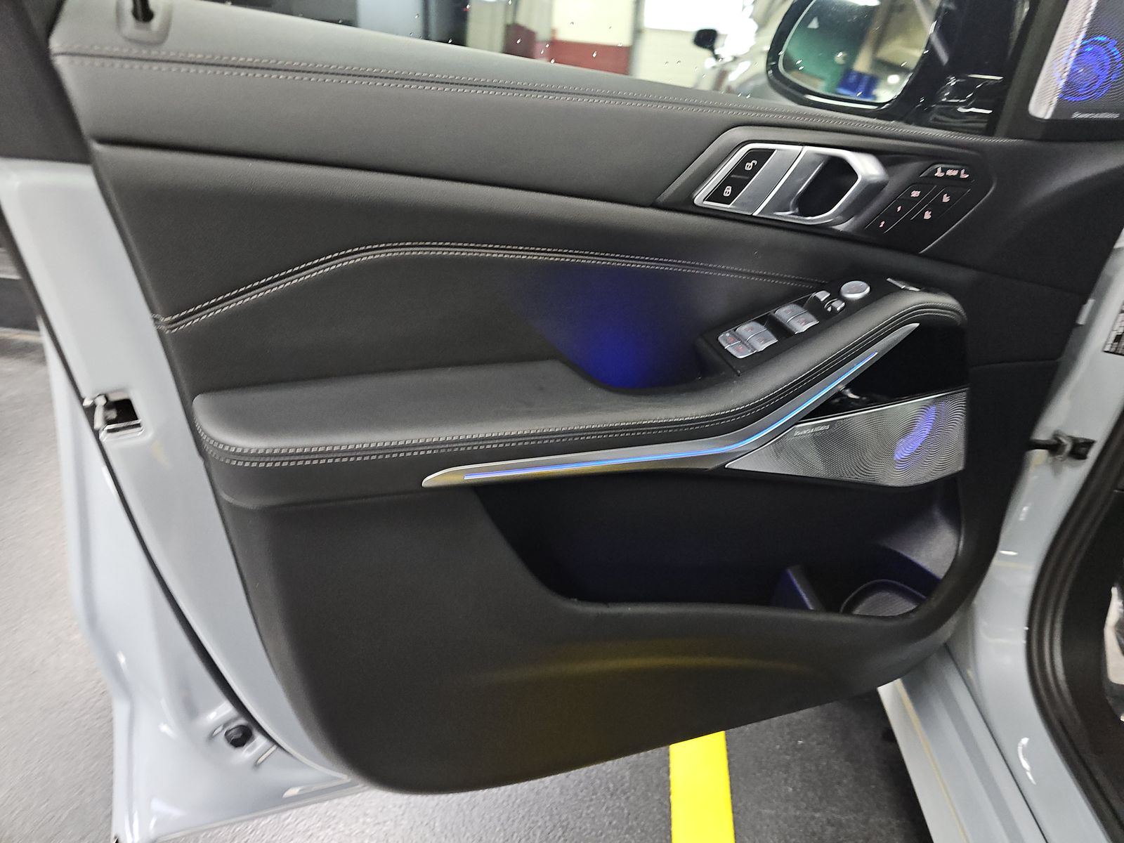 2024 BMW X7 M60i AWD