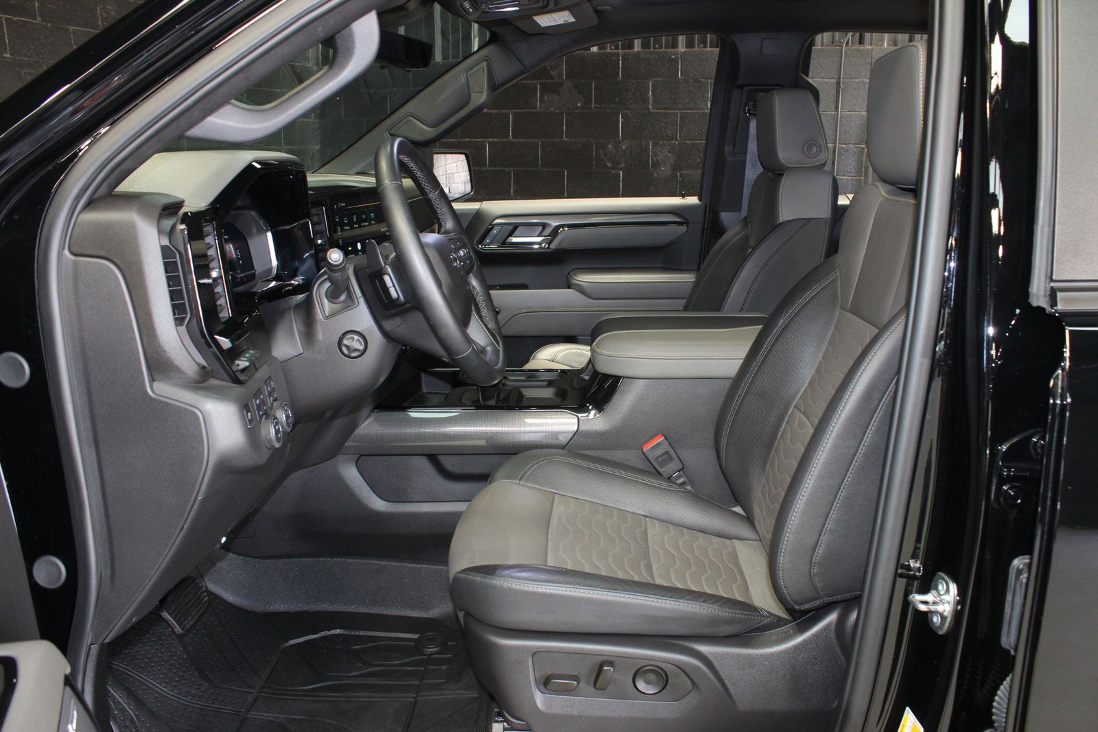 2025 Chevrolet Silverado 1500 ZR2 AWD