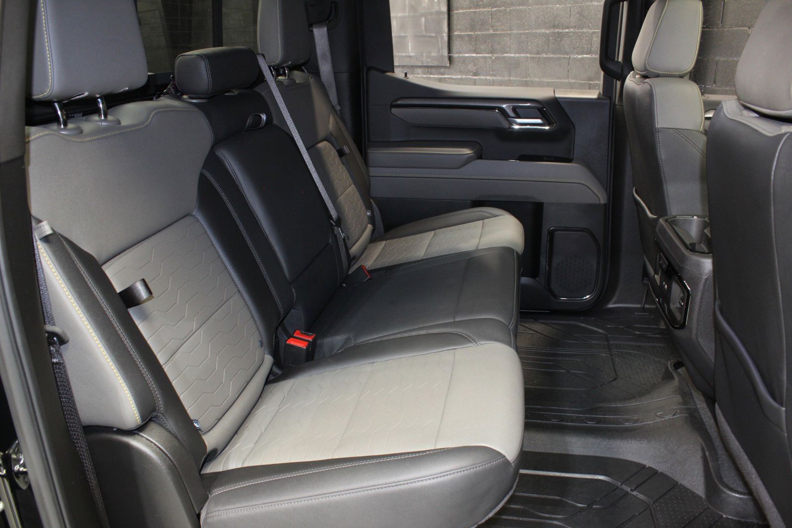 2025 Chevrolet Silverado 1500 ZR2 AWD