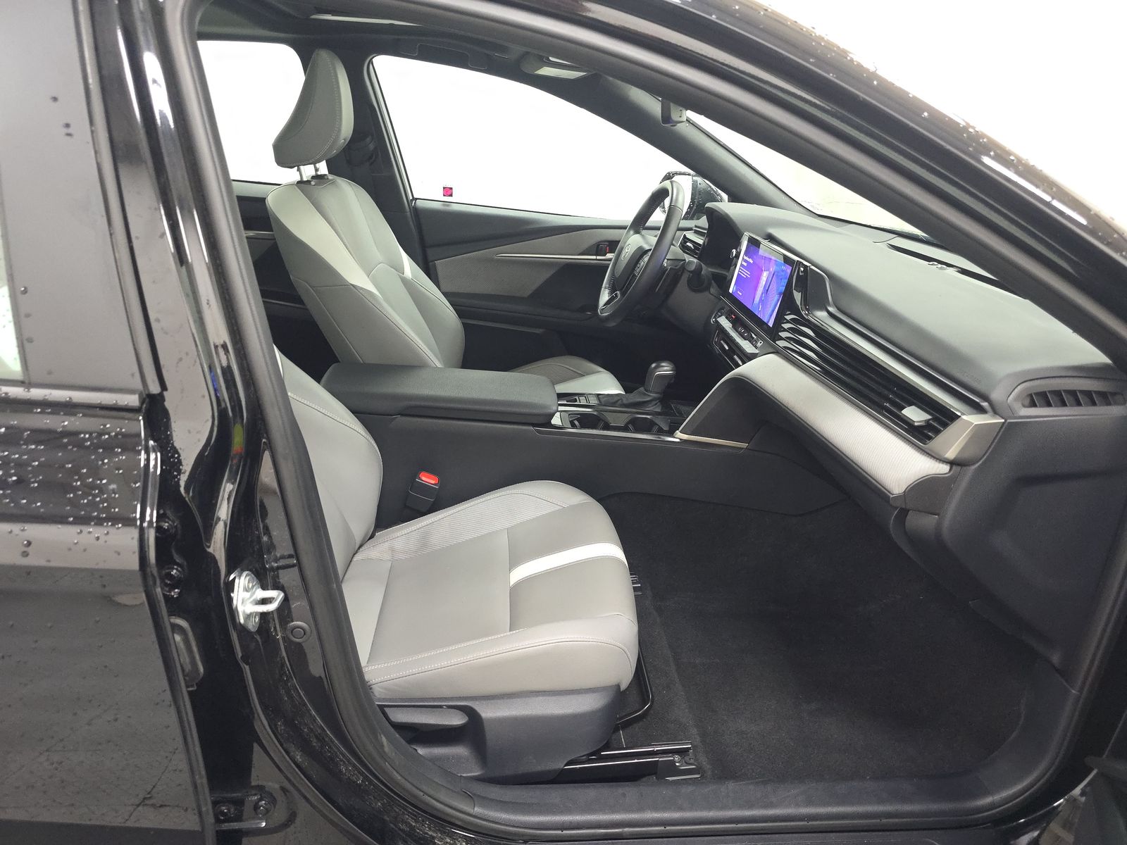 2025 Toyota Camry SE AWD