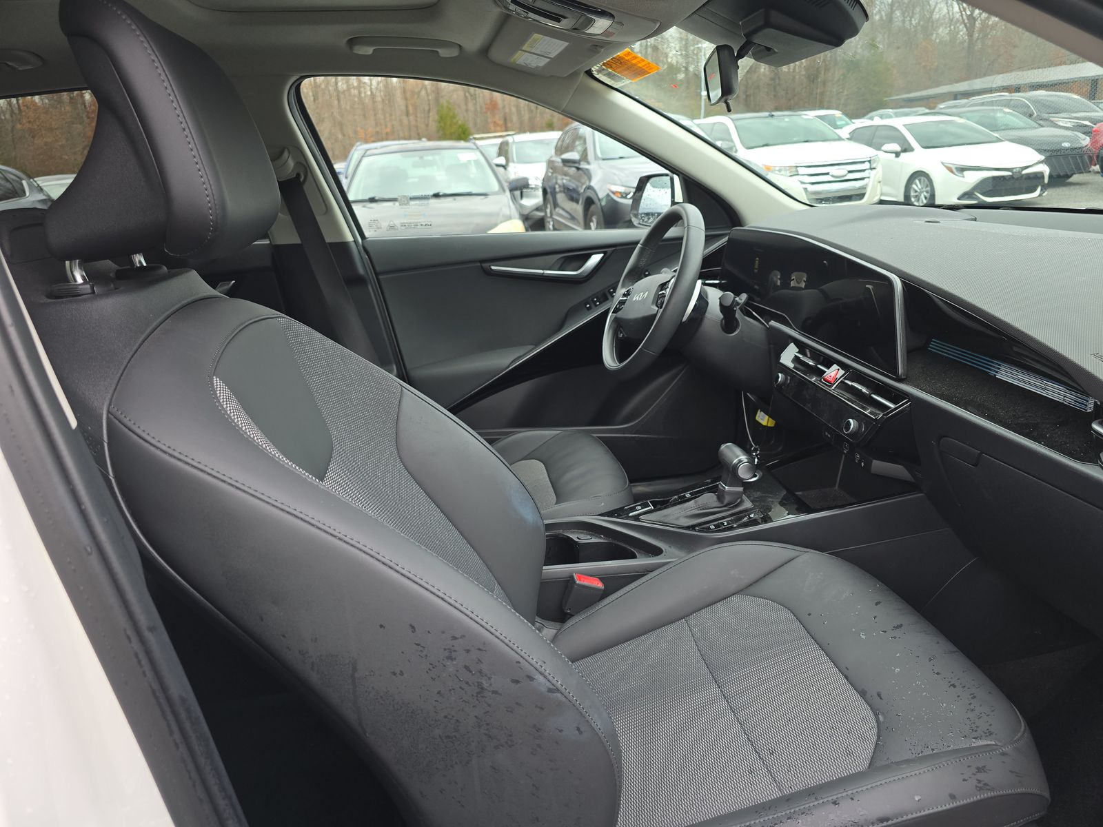 2023 Kia Niro EX Touring FWD