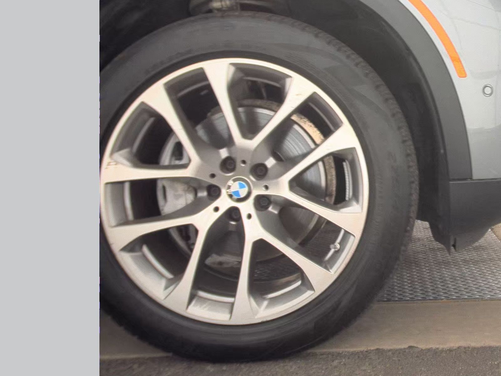 2025 BMW X5 xDrive40i AWD