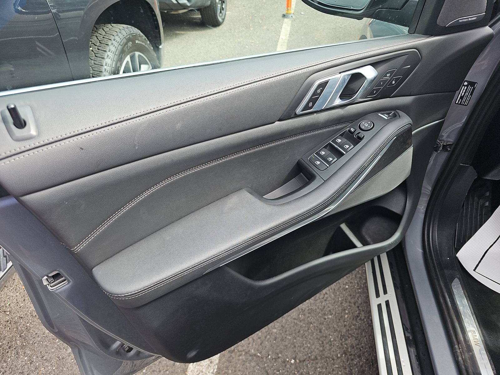 2025 BMW X5 xDrive40i AWD