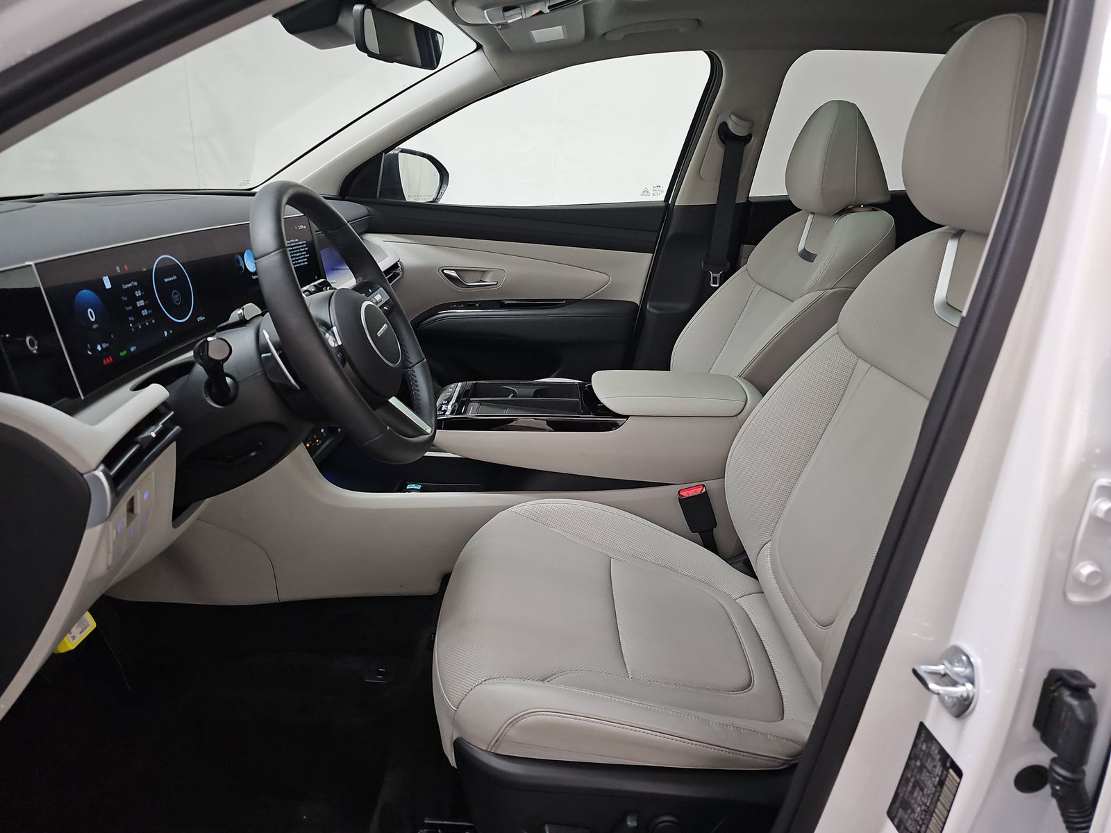 HYUNDAI TUCSON - 8