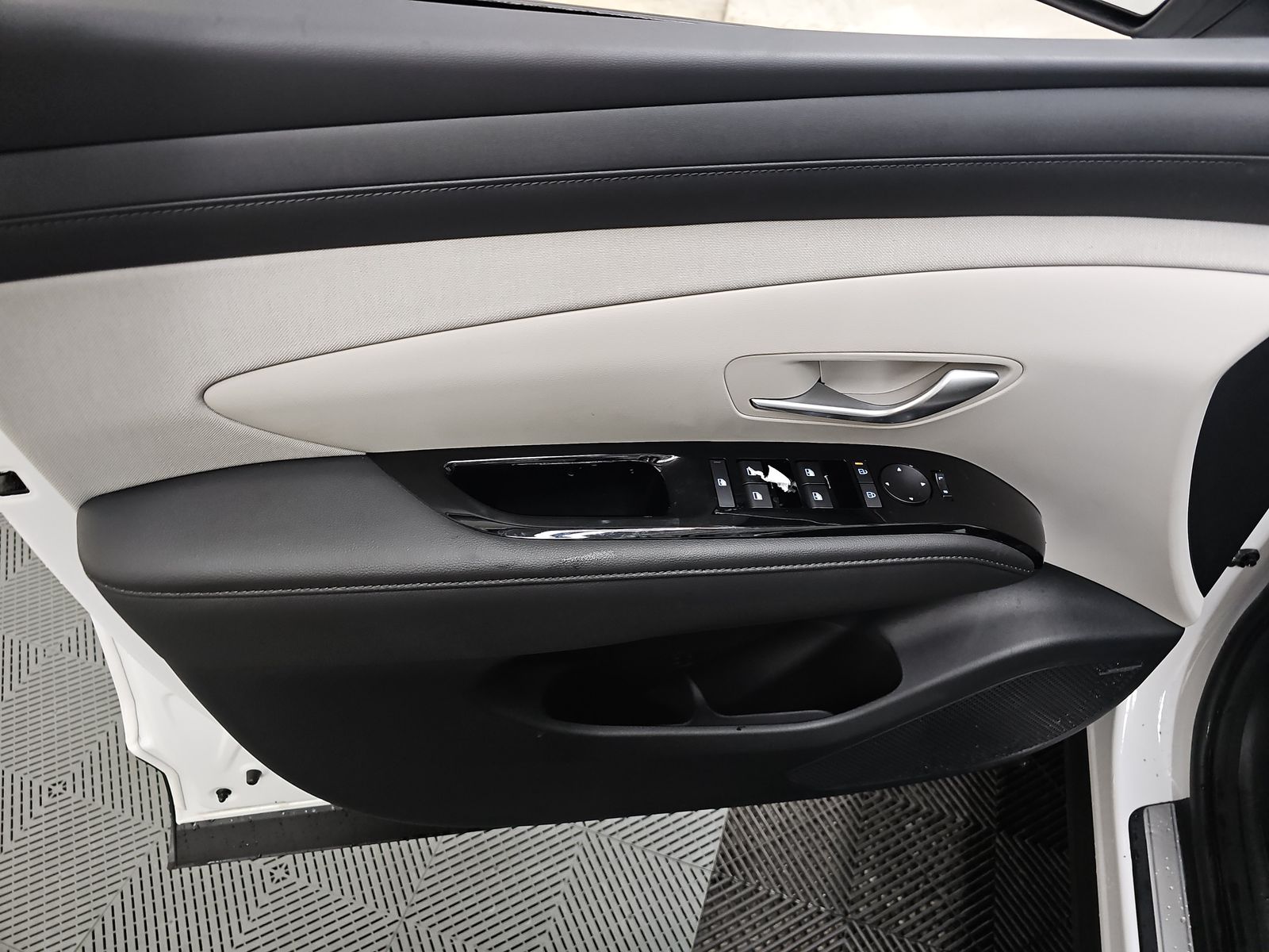 HYUNDAI TUCSON - 10