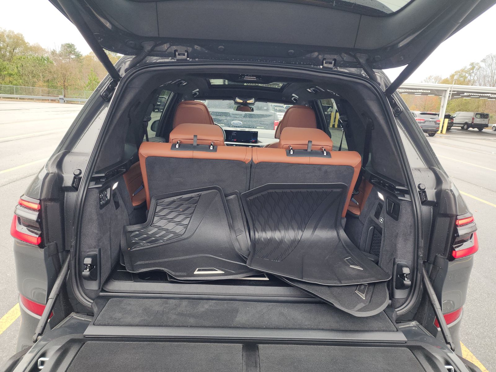 2025 BMW X7 M60i AWD