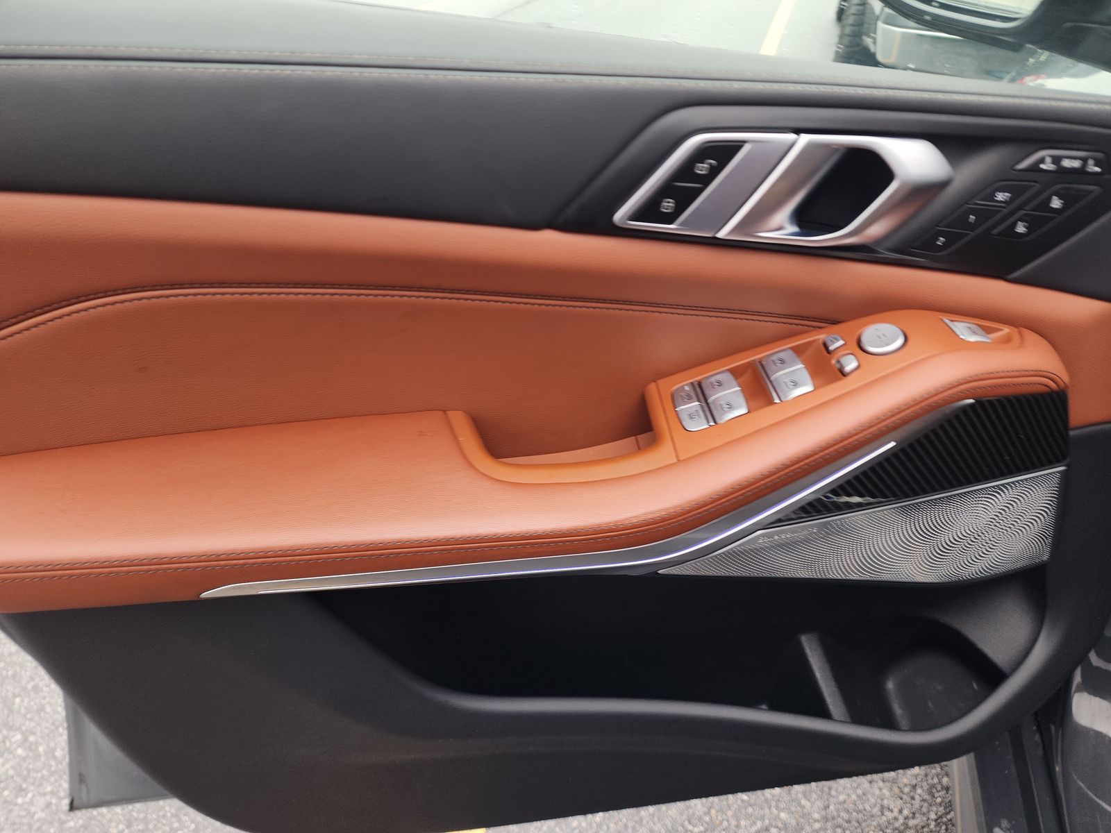 2025 BMW X7 M60i AWD