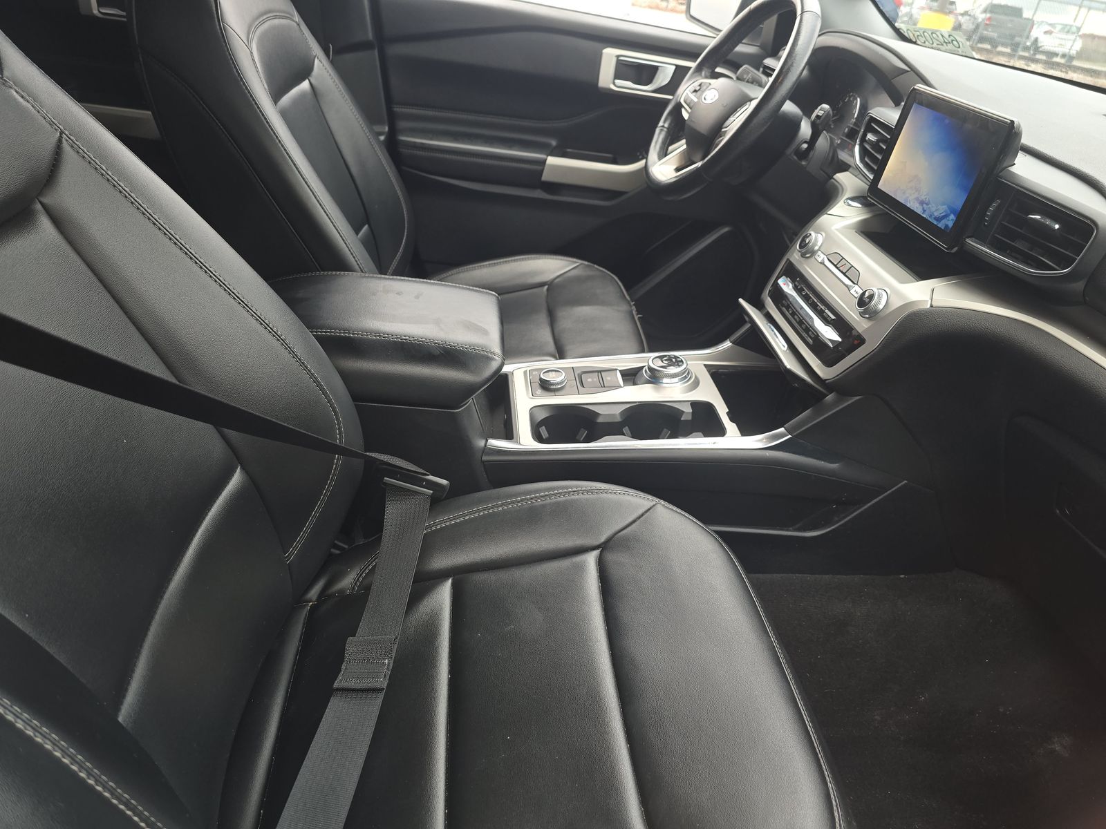 2022 Ford Explorer XLT AWD