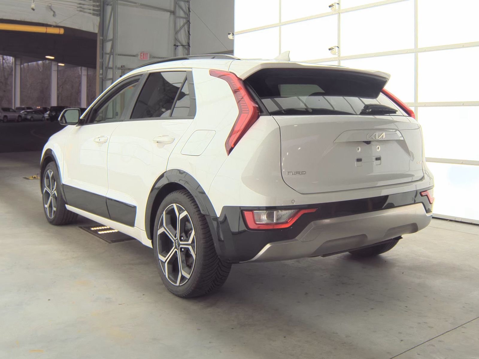 2023 Kia Niro EX Touring FWD