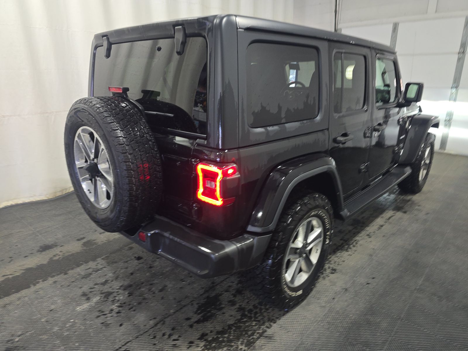 2021 Jeep Wrangler Unlimited Sahara AWD