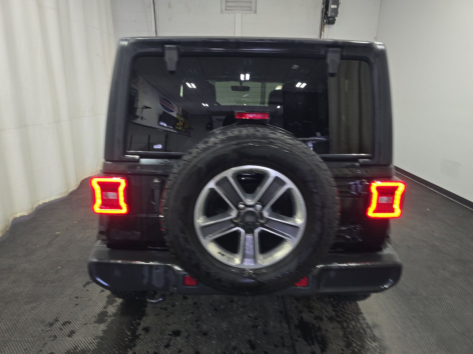 2021 Jeep Wrangler Unlimited Sahara AWD