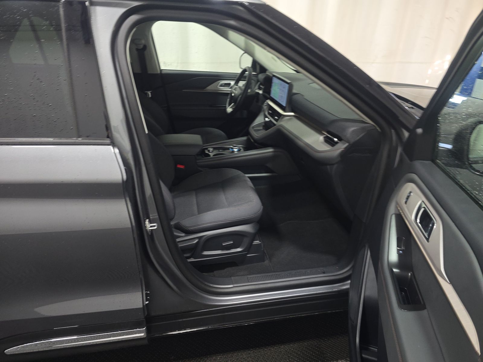 2025 Ford Explorer Active AWD