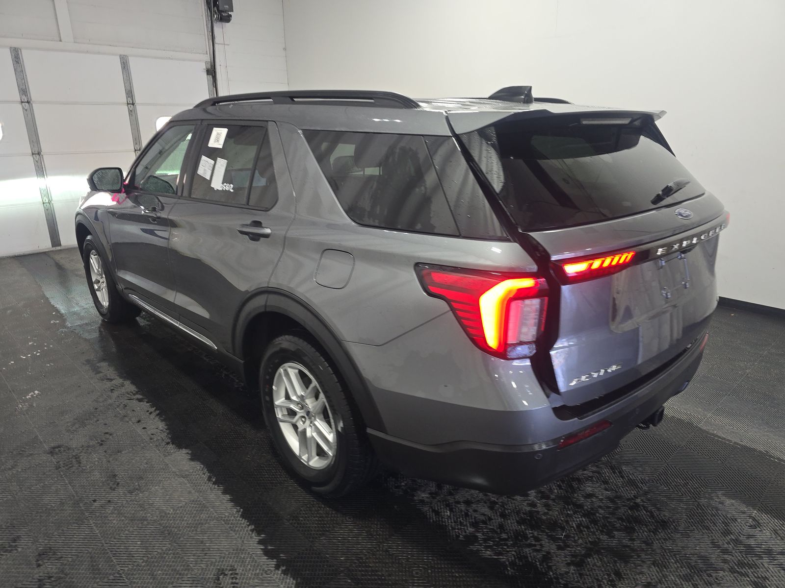 2025 Ford Explorer Active AWD