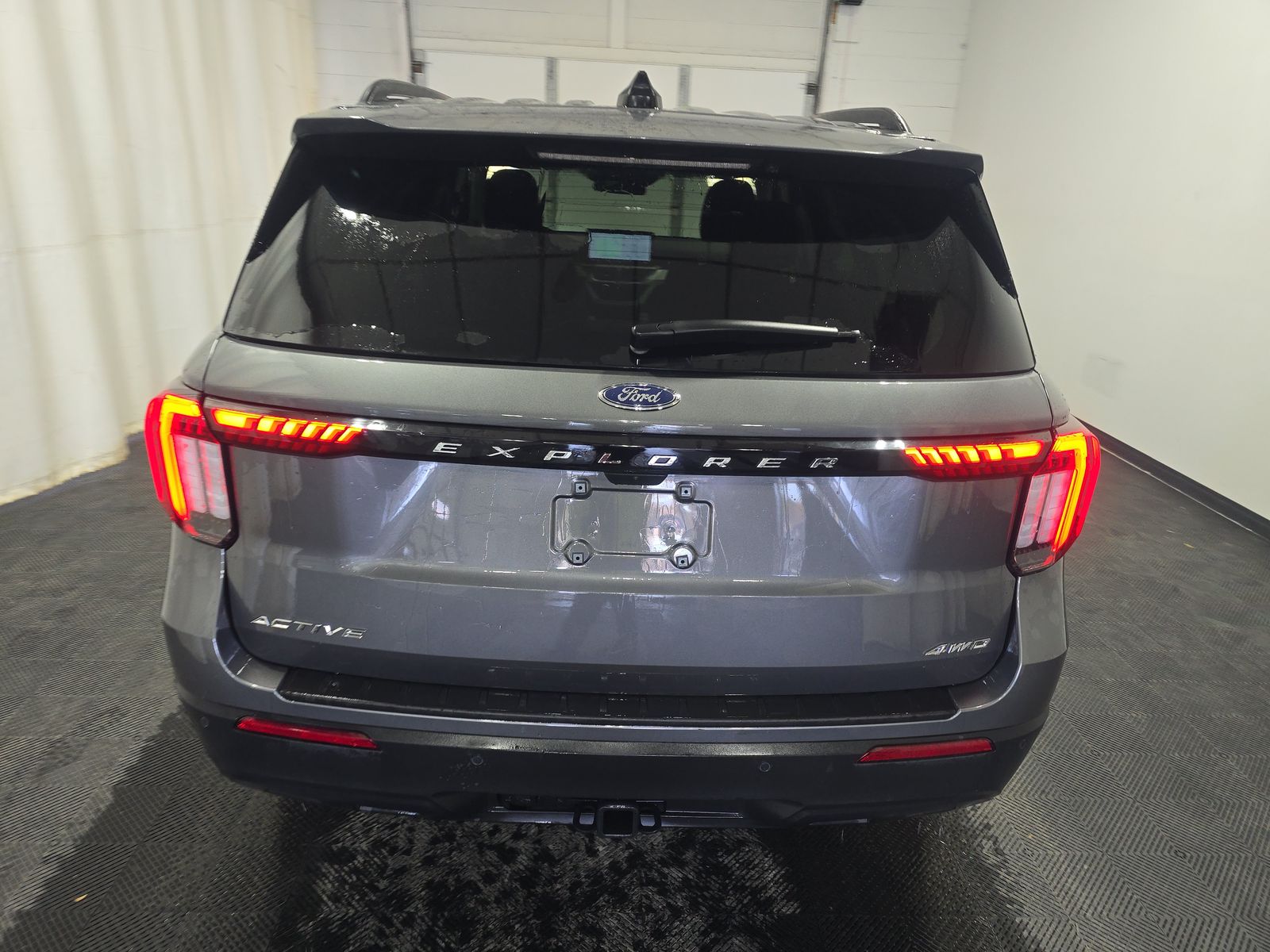 2025 Ford Explorer Active AWD