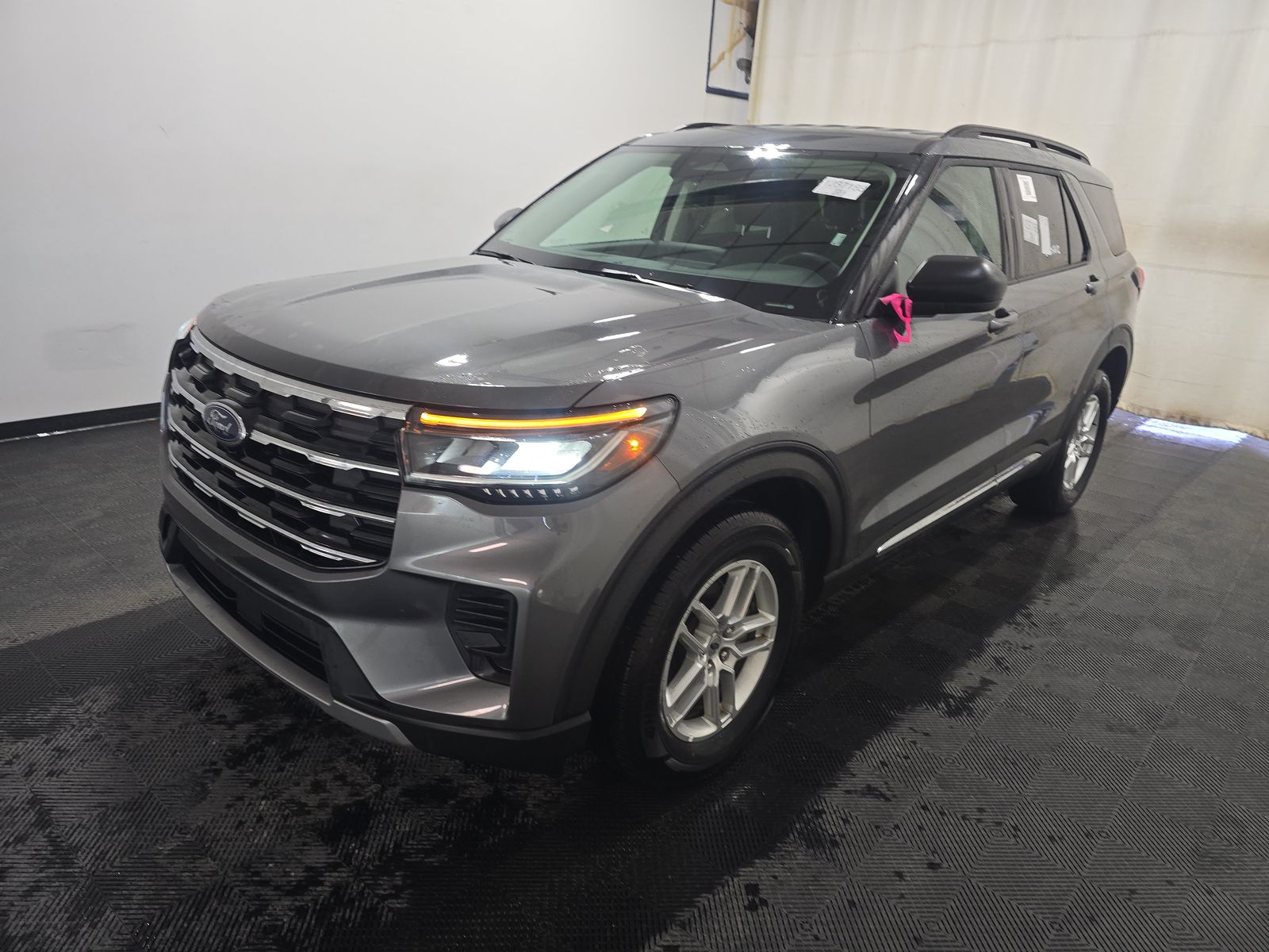 2025 Ford Explorer Active AWD