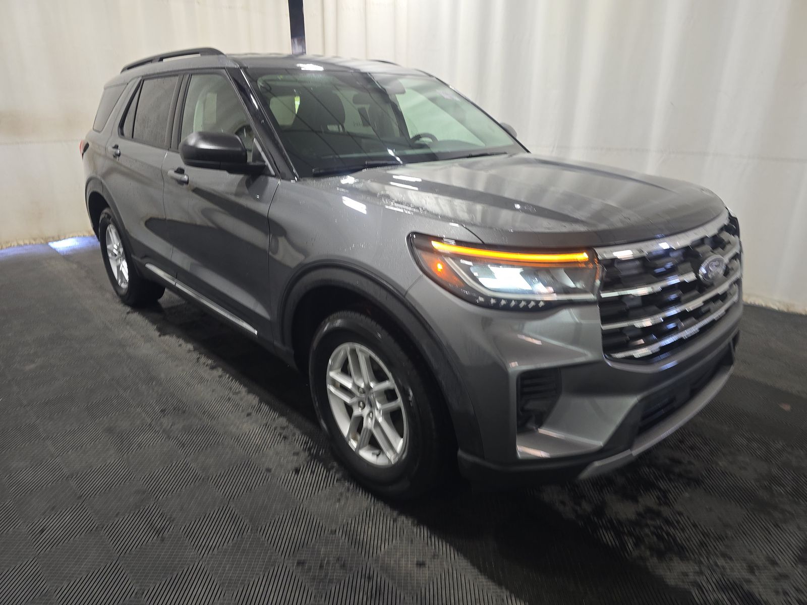 2025 Ford Explorer Active AWD