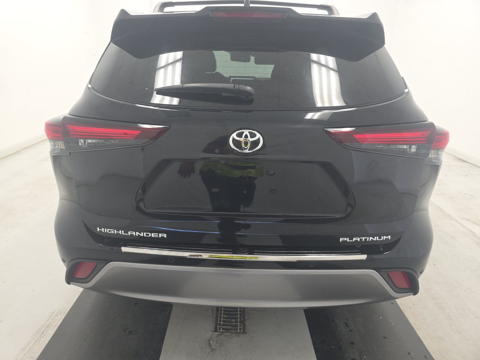 2024 Toyota Highlander Platinum FWD