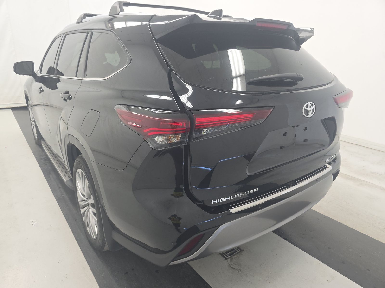 2024 Toyota Highlander Platinum FWD