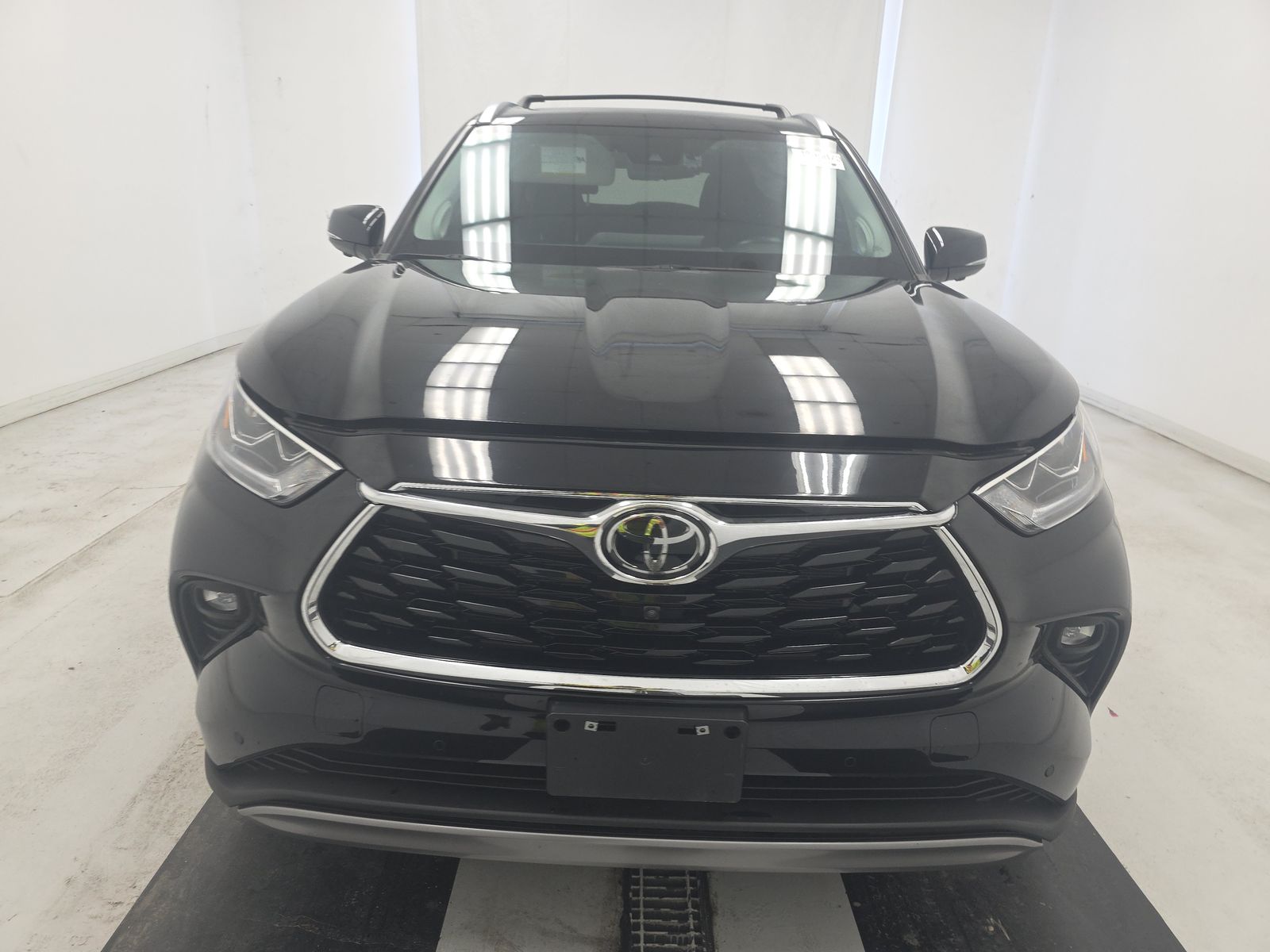 2024 Toyota Highlander Platinum FWD