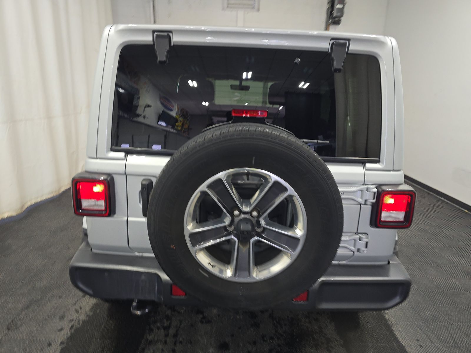 2023 Jeep Wrangler Sahara AWD