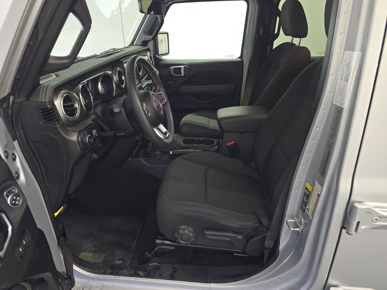 2023 Jeep Wrangler Sahara AWD