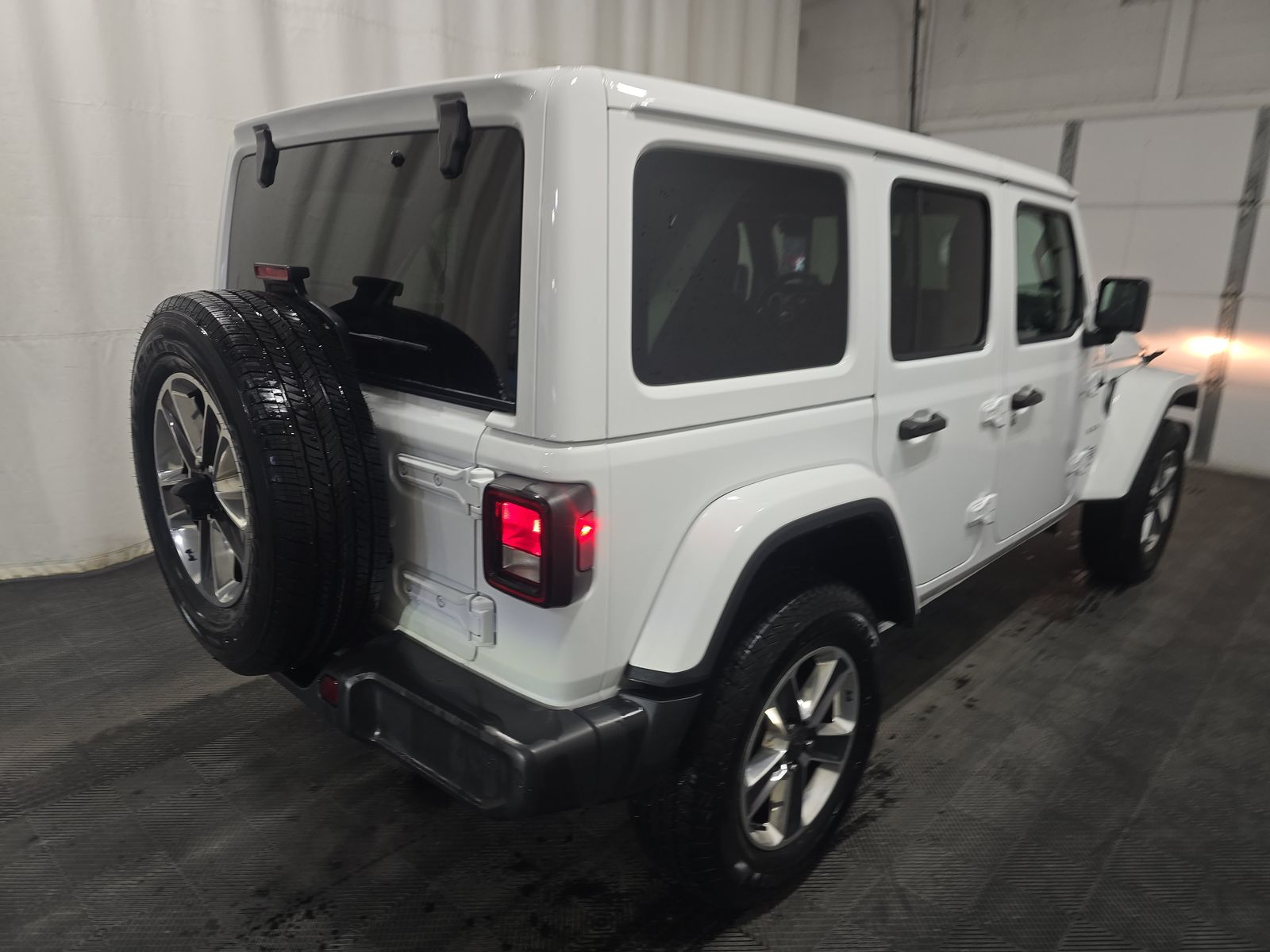 2023 Jeep Wrangler Sahara AWD