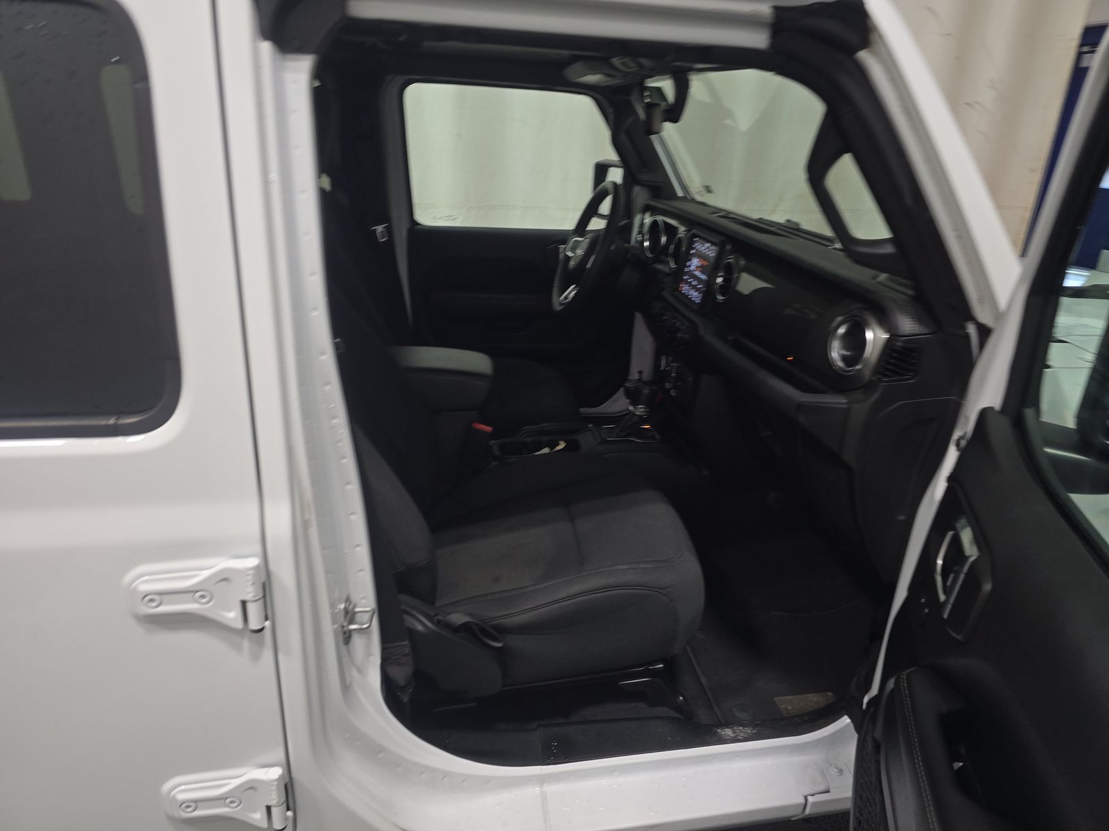 2023 Jeep Wrangler Sahara AWD