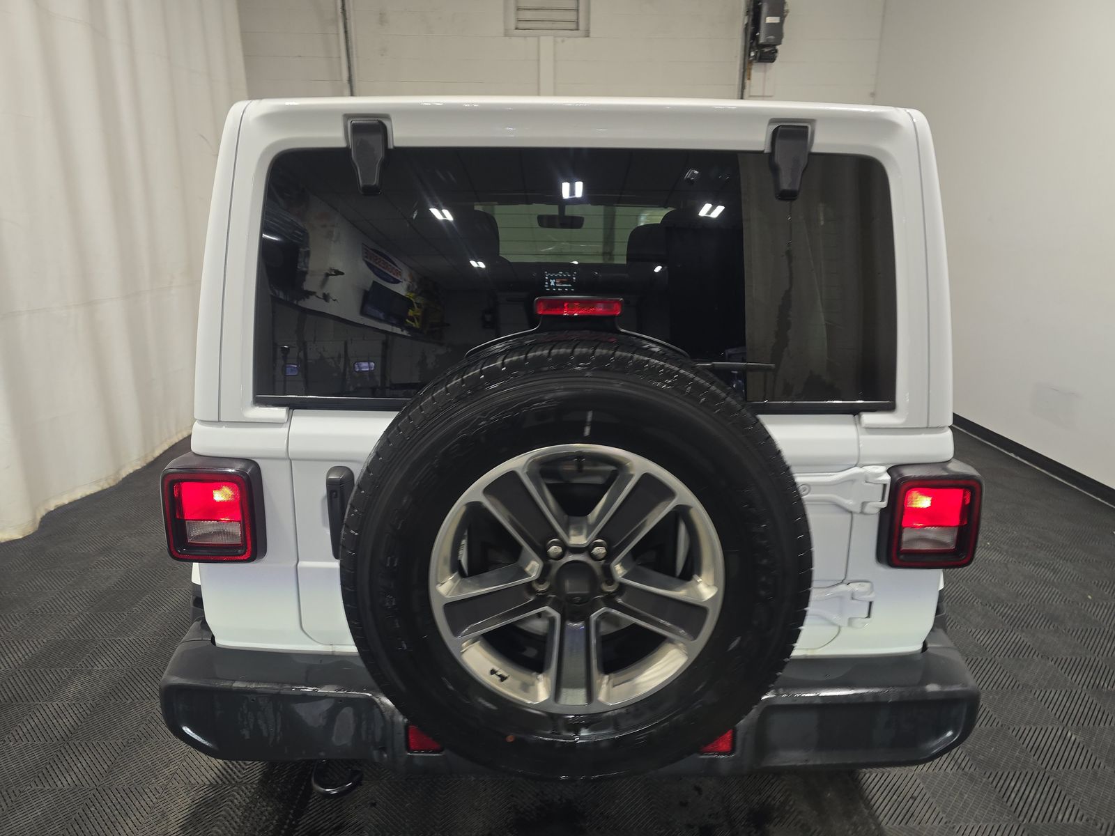 2023 Jeep Wrangler Sahara AWD