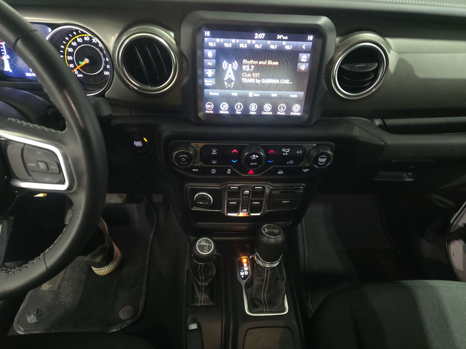 2023 Jeep Wrangler Sahara AWD